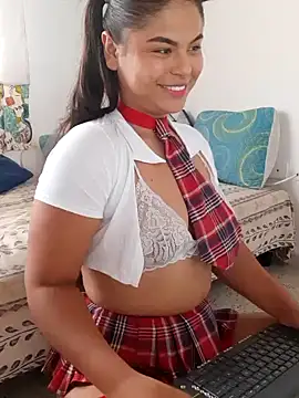 Cleo hills online show from December 6, 2024, 3:44 pm