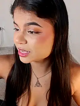 Cleo hills online show from February 18, 2025, 1:22 pm