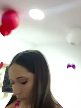 Penelope-Hot online show from March 6, 2025, 12:43 am