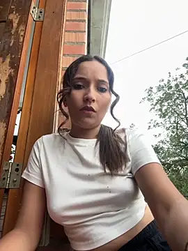 Penelope-Hot online show from November 18, 2025, 9:08 pm