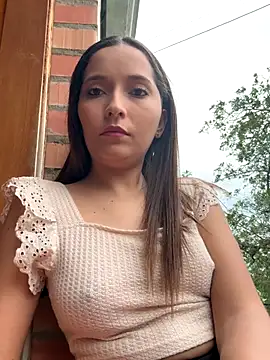 Penelope-Hot online show from December 3, 2025, 9:13 pm