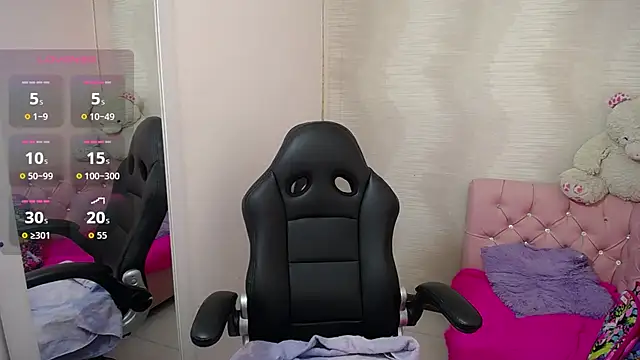 lauraguzman online show from September 10, 2025, 3:17 am