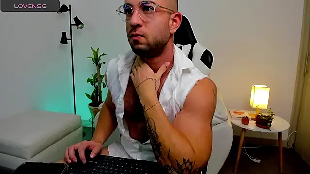 dafboy1 online show from March 15, 2026, 10:32 am