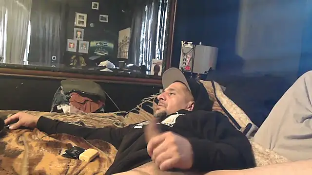 Snapshot of RM_Discov3ri3z chatting on November 7, 2025, 6:30 pm RM Discov3ri3z online show from November 7, 2025, 6:30 pm