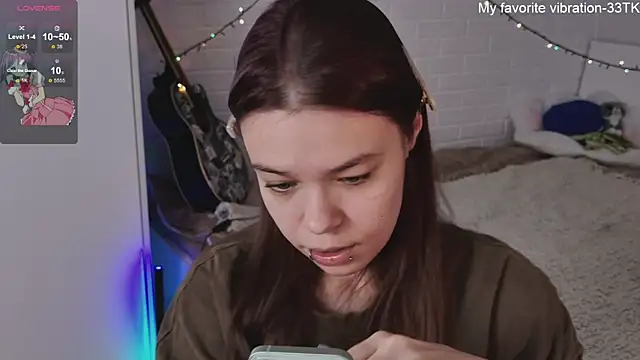 ValBae online show from December 30, 2024, 12:42 pm