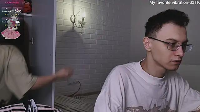 ValBae online show from February 5, 2025, 9:25 am