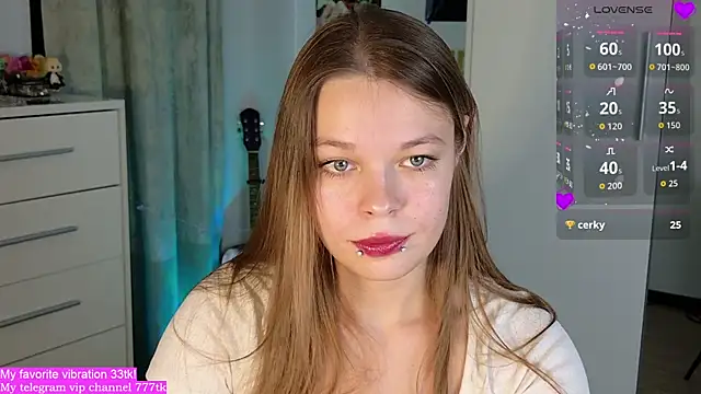 ValBae online show from September 13, 2025, 7:13 pm