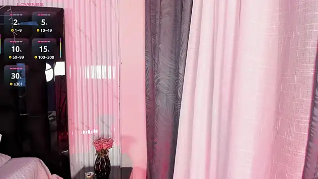 ailynBlaze online show from April 7, 2026, 6:47 am