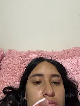 Tinylottie online show from April 12, 2026, 8:14 pm