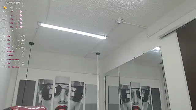 dannacoleman  online show from March 5, 2025, 11:05 pm