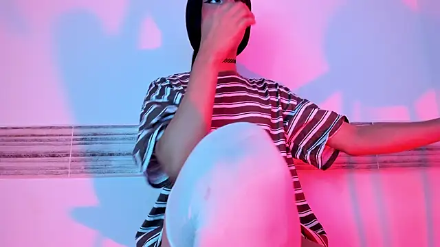 Snapshot of Sophia_Cambpell chatting on February 7, 2025, 1:11 pm Sophia Cambpell online show from February 7, 2025, 1:11 pm