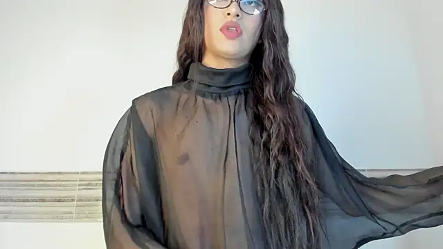 Snapshot of Sophia_Cambpell chatting on September 23, 2025, 9:18 pm Sophia Cambpell online show from September 23, 2025, 9:18 pm