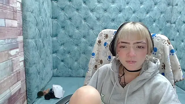 Samantha Smiith online show from October 7, 2025, 3:25 am