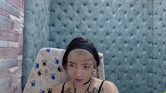 Samantha Smiith online show from October 10, 2025, 3:49 am