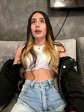 Snapshot of AbyThompson chatting on February 18, 2025, 8:47 pm AbyThompson online show from February 18, 2025, 8:47 pm