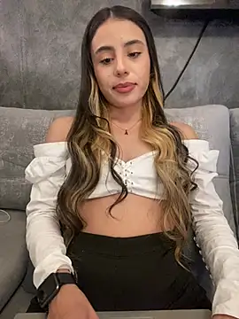 Snapshot of AbyThompson chatting on February 19, 2025, 7:38 pm AbyThompson online show from February 19, 2025, 7:38 pm