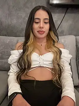 Snapshot of AbyThompson chatting on February 19, 2025, 10:42 pm AbyThompson online show from February 19, 2025, 10:42 pm