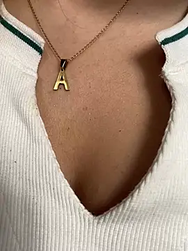 Snapshot of AbyThompson chatting on March 4, 2025, 10:16 pm AbyThompson online show from March 4, 2025, 10:16 pm