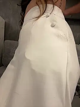 Snapshot of AbyThompson chatting on March 12, 2025, 5:38 pm AbyThompson online show from March 12, 2025, 5:38 pm