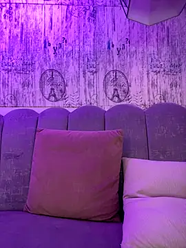 Snapshot of AbyThompson chatting on October 1, 2025, 12:22 pm AbyThompson online show from October 1, 2025, 12:22 pm