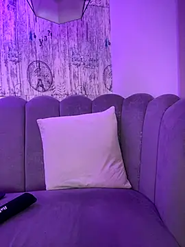 Snapshot of AbyThompson chatting on October 3, 2025, 12:13 pm AbyThompson online show from October 3, 2025, 12:13 pm