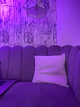 Snapshot of AbyThompson chatting on October 7, 2025, 12:02 pm AbyThompson online show from October 7, 2025, 12:02 pm