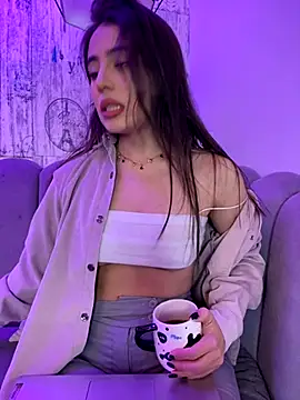 Snapshot of AbyThompson chatting on October 23, 2025, 1:32 pm AbyThompson online show from October 23, 2025, 1:32 pm