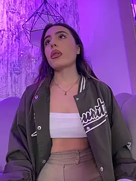 Snapshot of AbyThompson chatting on November 17, 2025, 2:23 pm AbyThompson online show from November 17, 2025, 2:23 pm