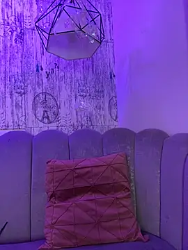 Snapshot of AbyThompson chatting on December 1, 2025, 11:37 am AbyThompson online show from December 1, 2025, 11:37 am