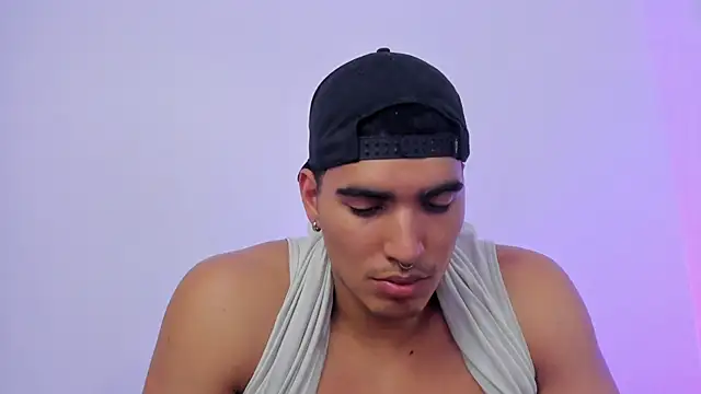 JamesGraay online show from March 6, 2025, 10:26 pm