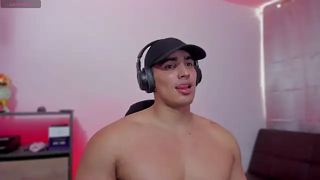 JamesGraay online show from October 4, 2025, 11:52 am