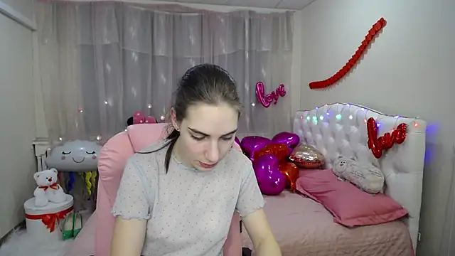 Snapshot of NikaStark_ chatting on February 3, 2025, 7:31 pm NikaStark online show from February 3, 2025, 7:31 pm