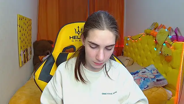 Snapshot of NikaStark_ chatting on February 26, 2025, 1:43 am NikaStark online show from February 26, 2025, 1:43 am