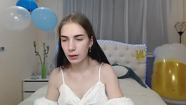 Snapshot of NikaStark_ chatting on September 18, 2025, 6:37 am NikaStark online show from September 18, 2025, 6:37 am