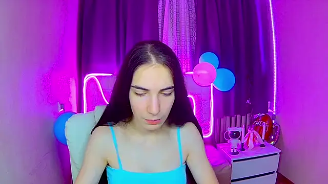 Snapshot of NikaStark_ chatting on October 9, 2025, 7:28 am NikaStark online show from October 9, 2025, 7:28 am