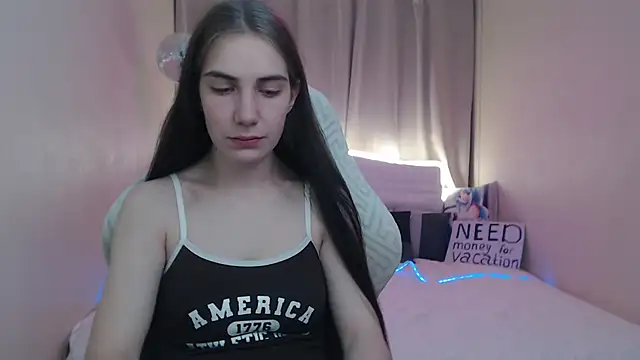 Snapshot of NikaStark_ chatting on May 24, 2026, 6:35 pm NikaStark online show from May 24, 2026, 6:35 pm