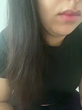 Snapshot of yassminsexy22 chatting on November 8, 2025, 10:15 am yassminsexy22 online show from November 8, 2025, 10:15 am