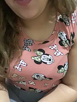 Snapshot of yassminsexy22 chatting on February 4, 2026, 12:44 pm yassminsexy22 online show from February 4, 2026, 12:44 pm