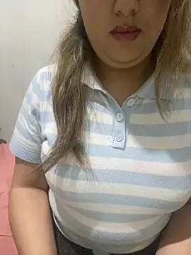 Snapshot of yassminsexy22 chatting on February 23, 2026, 10:29 pm yassminsexy22 online show from February 23, 2026, 10:29 pm