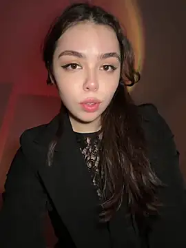 pantyless online show from February 6, 2025, 3:48 am