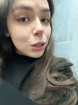 pantyless online show from April 1, 2026, 11:35 pm