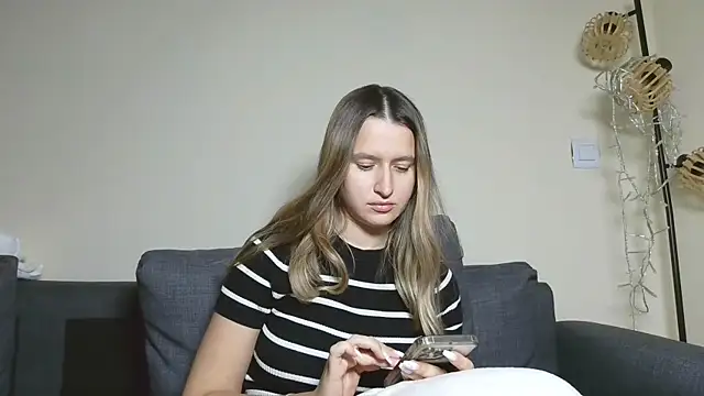 Submissive love online show from December 14, 2024, 7:03 pm