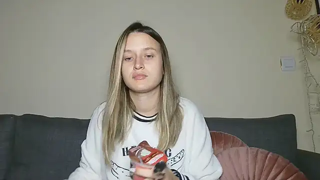 Submissive love online show from December 16, 2024, 8:58 pm