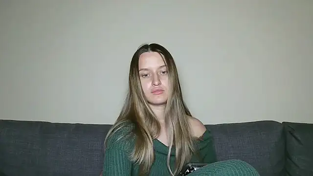 Submissive love online show from March 21, 2025, 8:50 pm