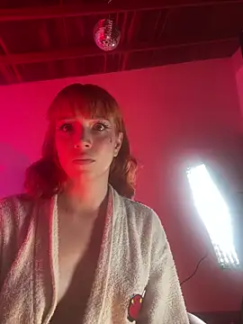 sweeet peach online show from April 13, 2026, 4:40 am