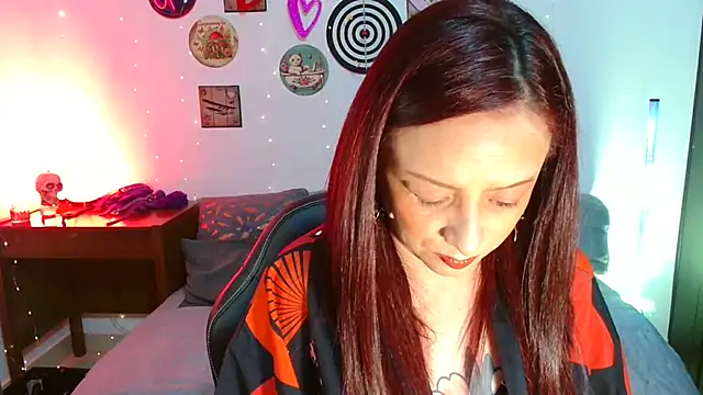 catalinamommyx online show from February 12, 2026, 2:06 am