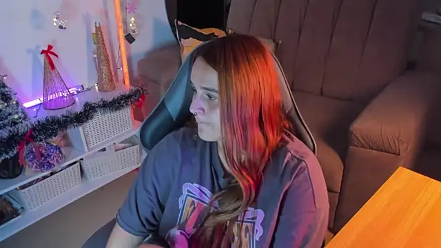 evy orange1 online show from December 19, 2025, 1:56 am