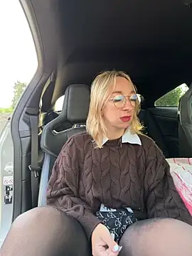 Snapshot of Giuliana_baby chatting on May 23, 2026, 5:34 am Giuliana baby online show from May 23, 2026, 5:34 am