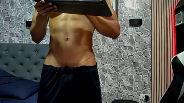 chriss jones1 online show from February 3, 2026, 8:19 am