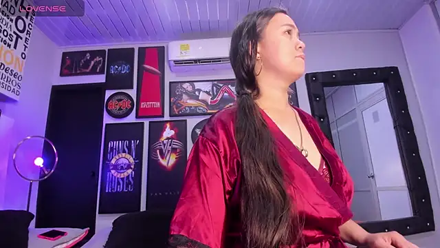 MADISSONLOVE  online show from March 17, 2025, 12:04 pm